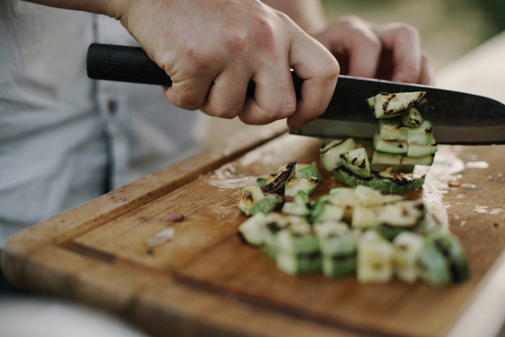 slicing zucchini 