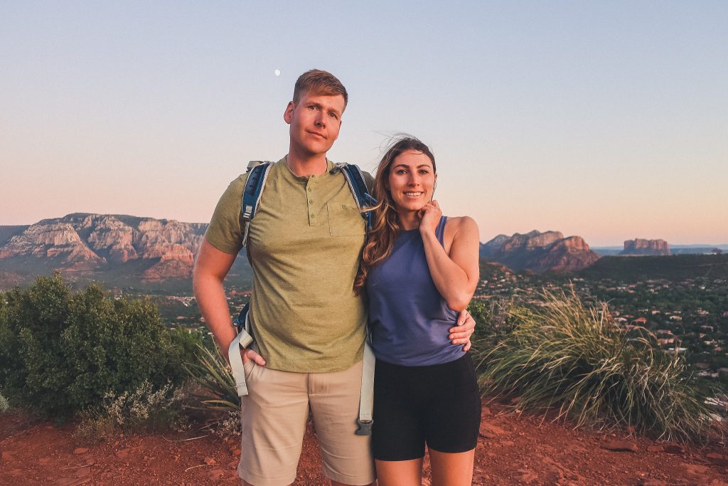 couple in Sedona, Sugarloaf trailhead