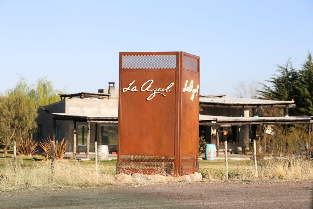 Bodega La Azul