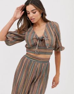 boho style tie front top