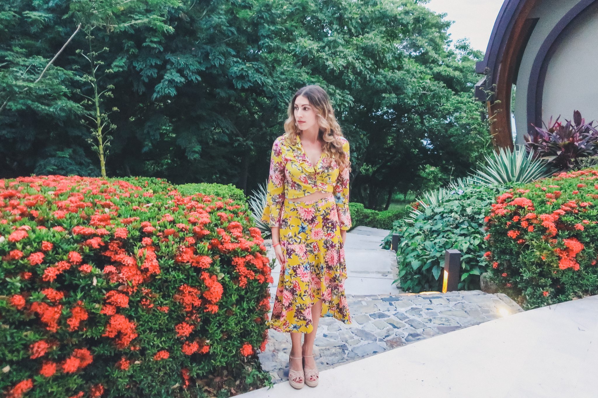 13 Impressive Items to Elevate Your Vacation Look What to Wear in